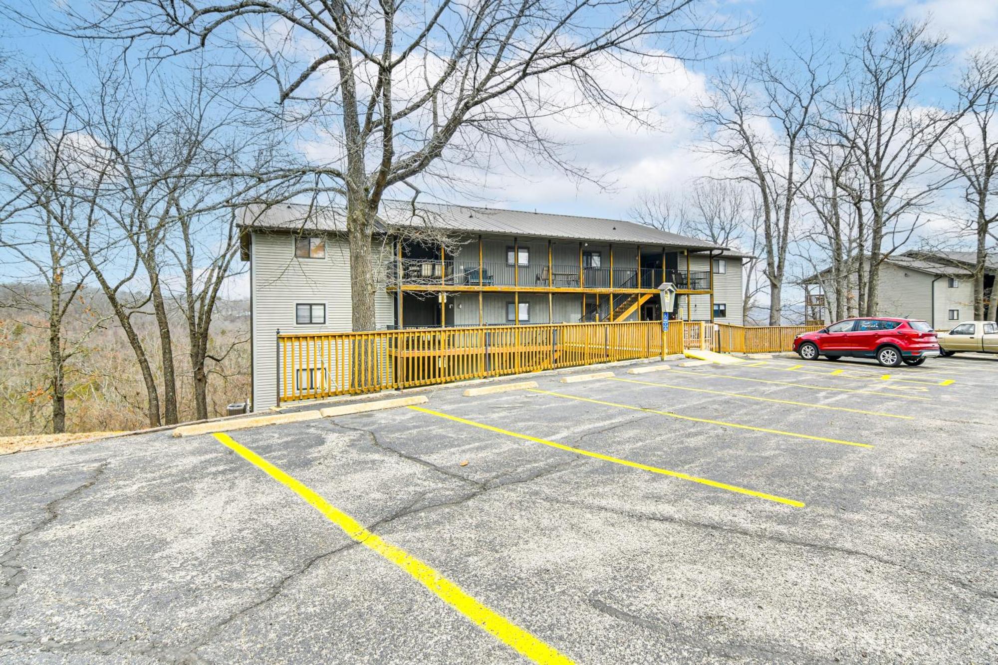 Inviting Branson West Condo With Pool Access Eksteriør billede