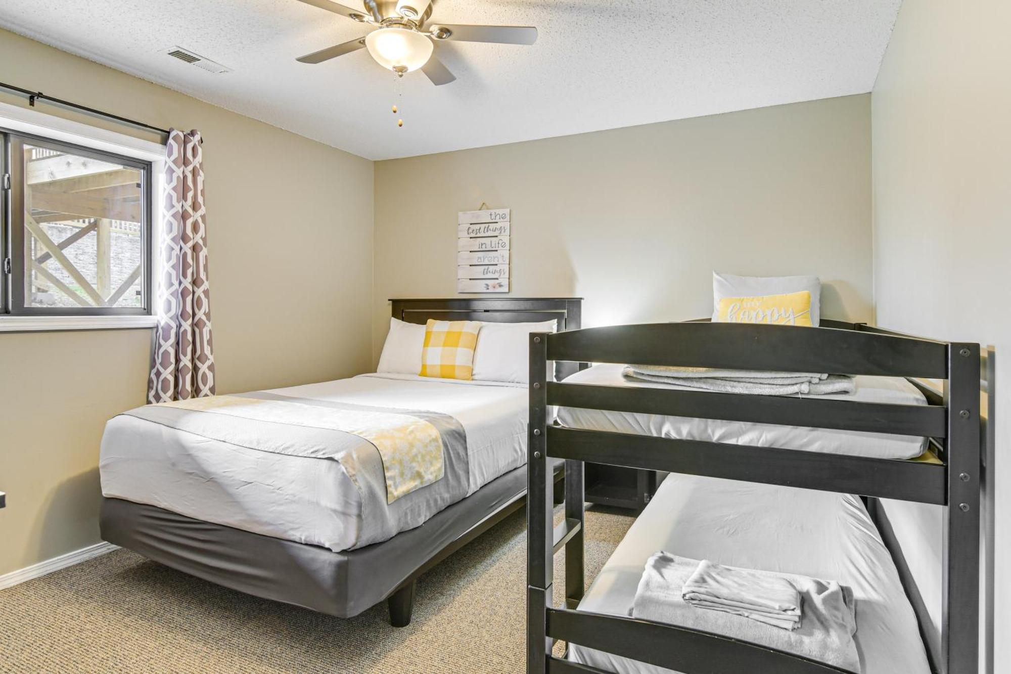 Inviting Branson West Condo With Pool Access Eksteriør billede